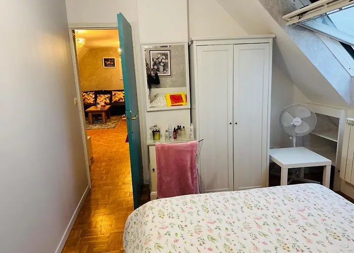 Close To & Paris Appartement *